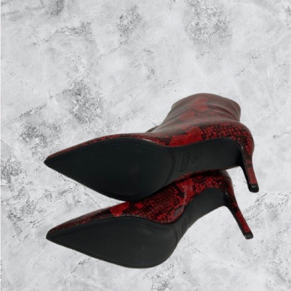 Guess Women’s Richery Stiletto Heel Ankle Dress Booties Red Snake 10M - Picture 12 of 16
